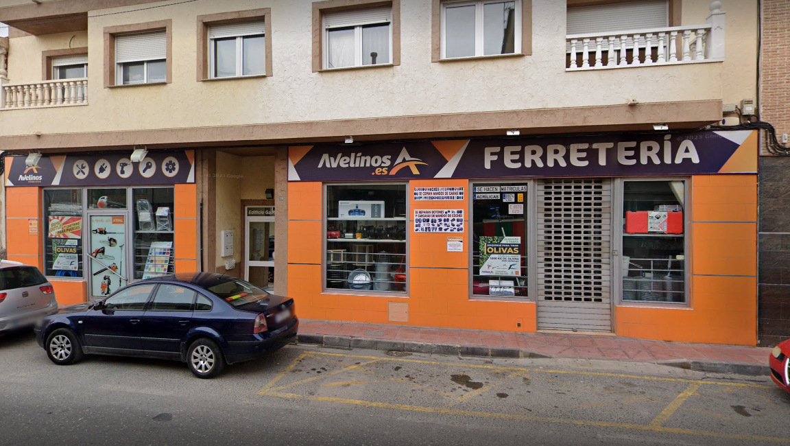 33. Ferretería Avelinos 1